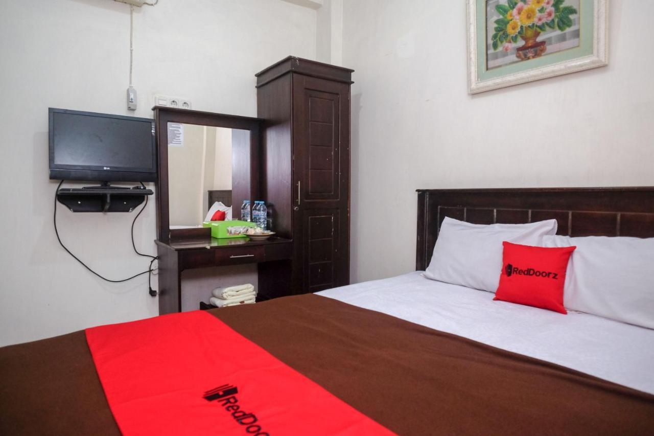Reddoorz At Hotel Rich Parepare Near Pantai Mattirotasi Exteriér fotografie
