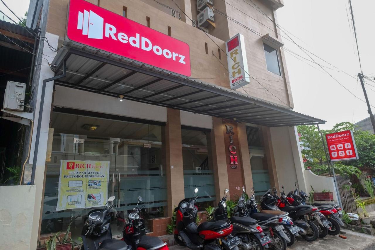 Reddoorz At Hotel Rich Parepare Near Pantai Mattirotasi Exteriér fotografie