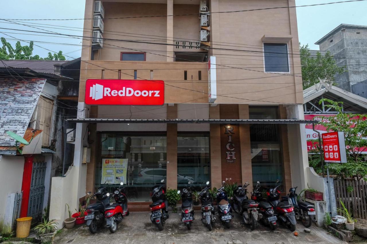 Reddoorz At Hotel Rich Parepare Near Pantai Mattirotasi Exteriér fotografie